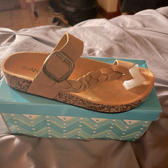 Sandal - Picture 1 of 1